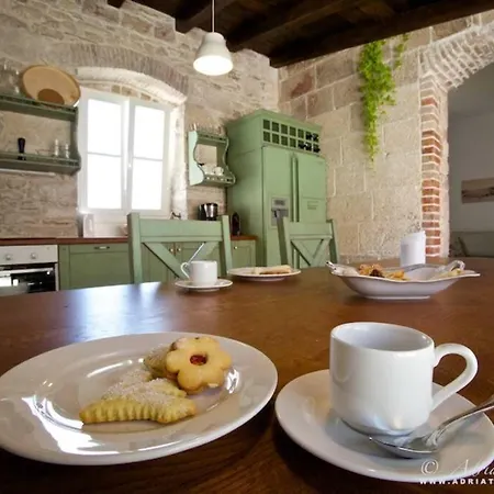 Harbor House Panoramic Harbor View *