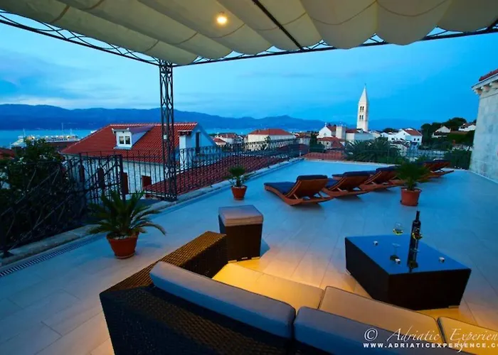 펜션 Harbor House Panoramic Harbor View 수페타르