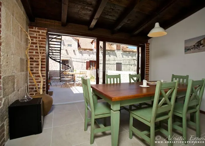 בית נופש Harbor House Panoramic Harbor View